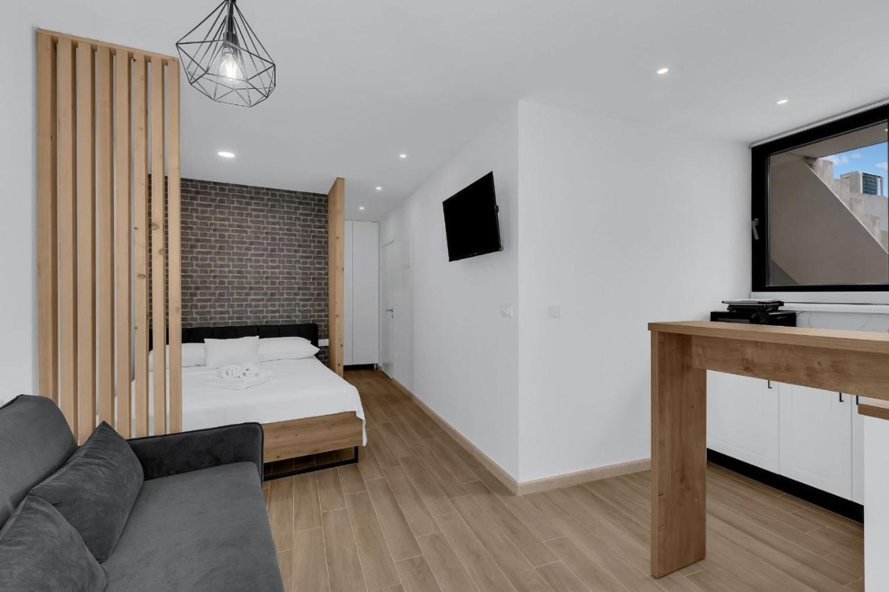 Apartments Lucky Brela Exterior photo